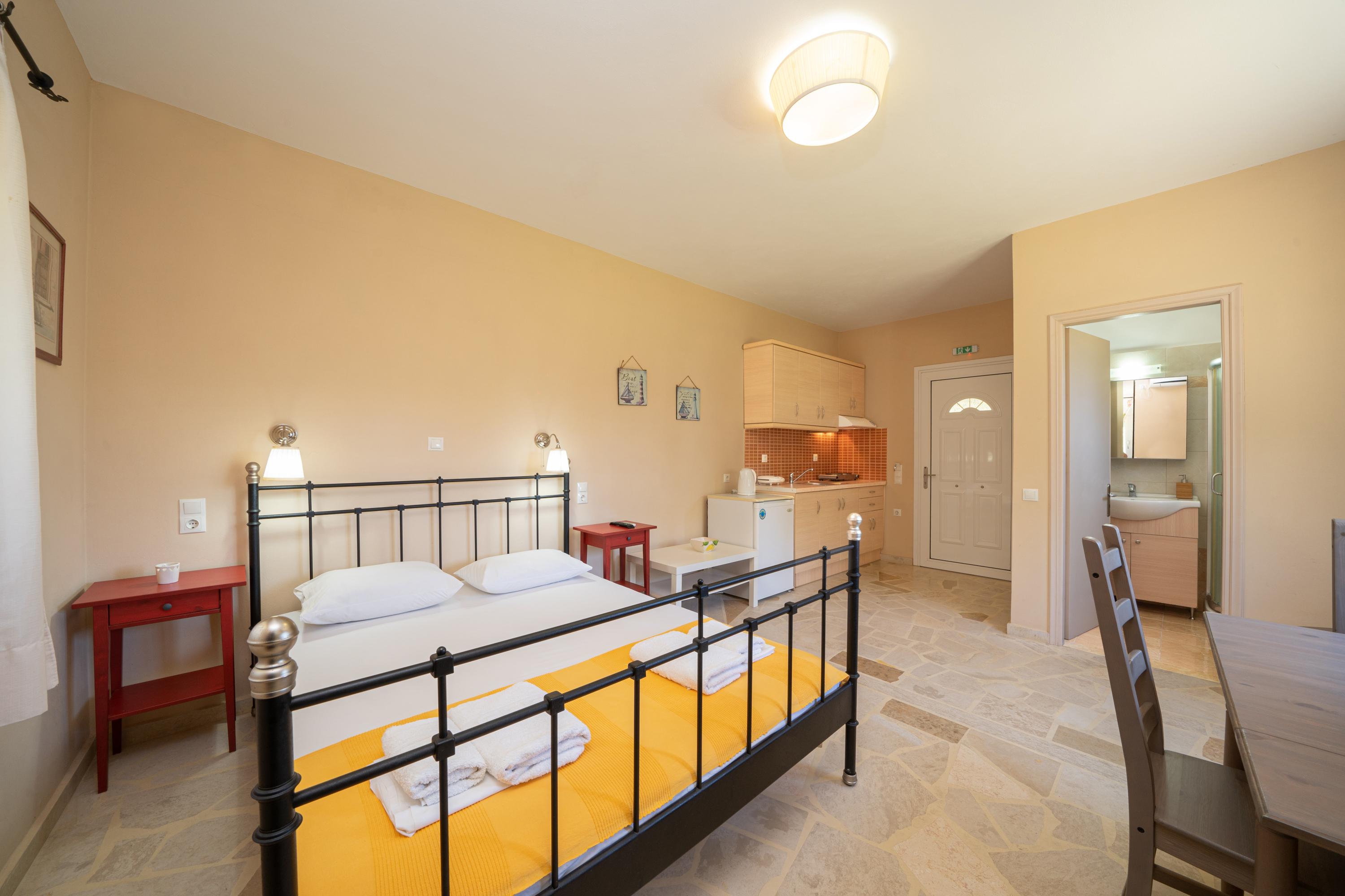 Aggelina S Apartments Xi Beach Bagian luar foto