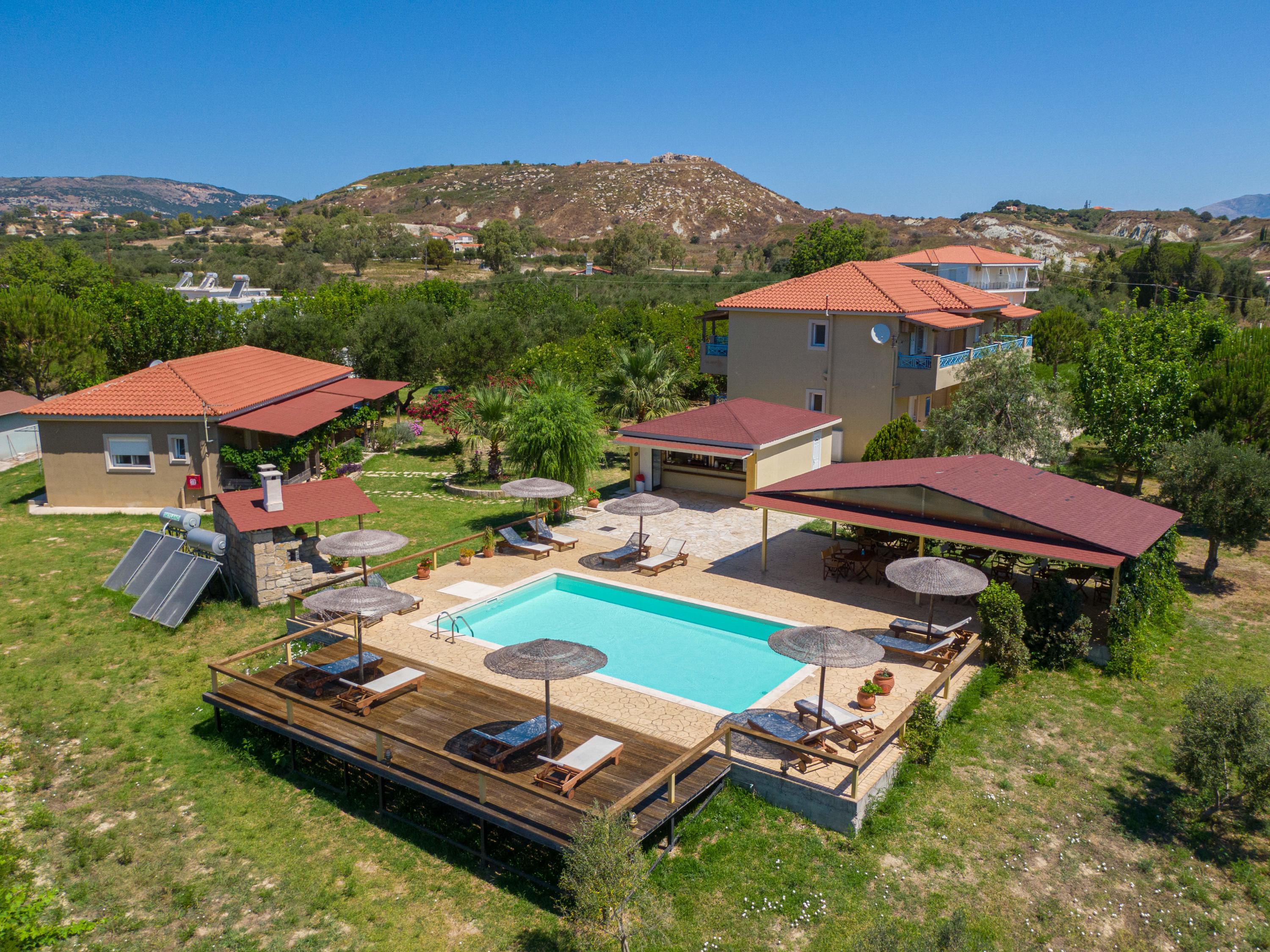 Aggelina S Apartments Xi Beach Bagian luar foto