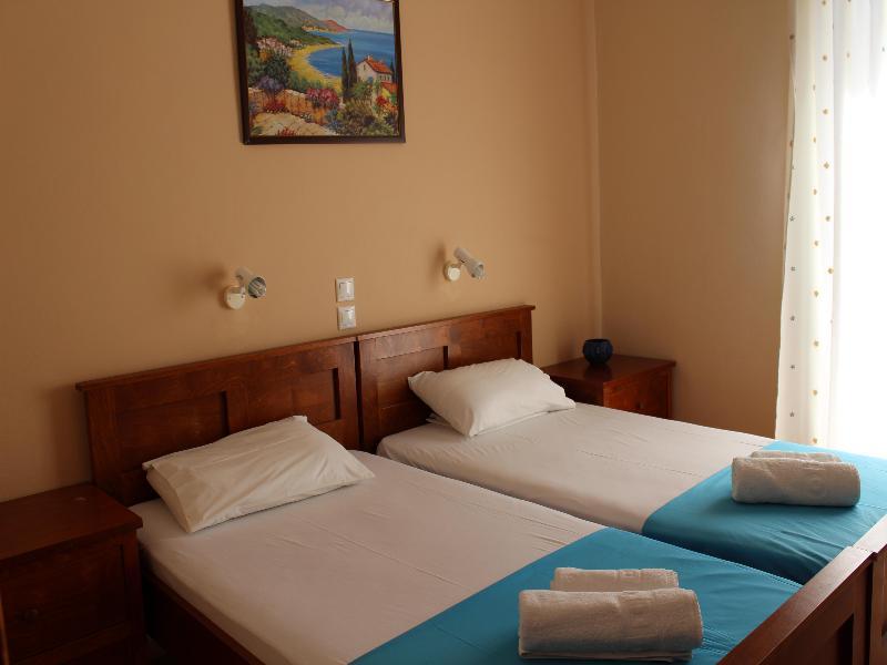 Aggelina S Apartments Xi Beach Bagian luar foto