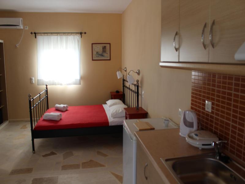 Aggelina S Apartments Xi Beach Bagian luar foto