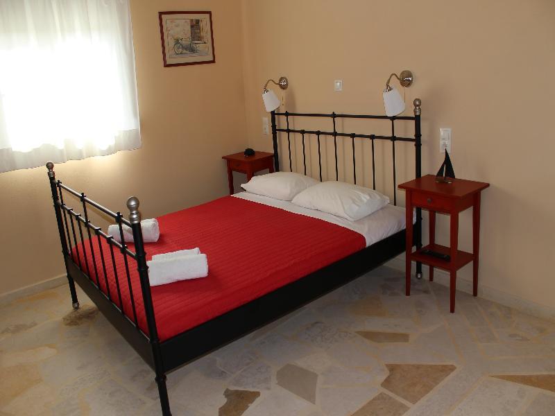 Aggelina S Apartments Xi Beach Bagian luar foto